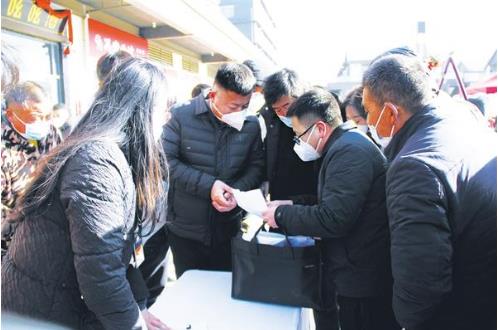 淮阳区爱心助农蔬菜购销大会签单150万斤